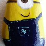 Manualidades niños pintar piedras Minios